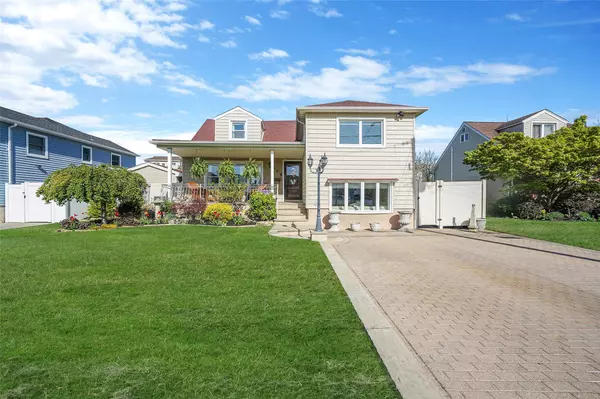 86 Jefferson AVE, Island Park, NY 11558