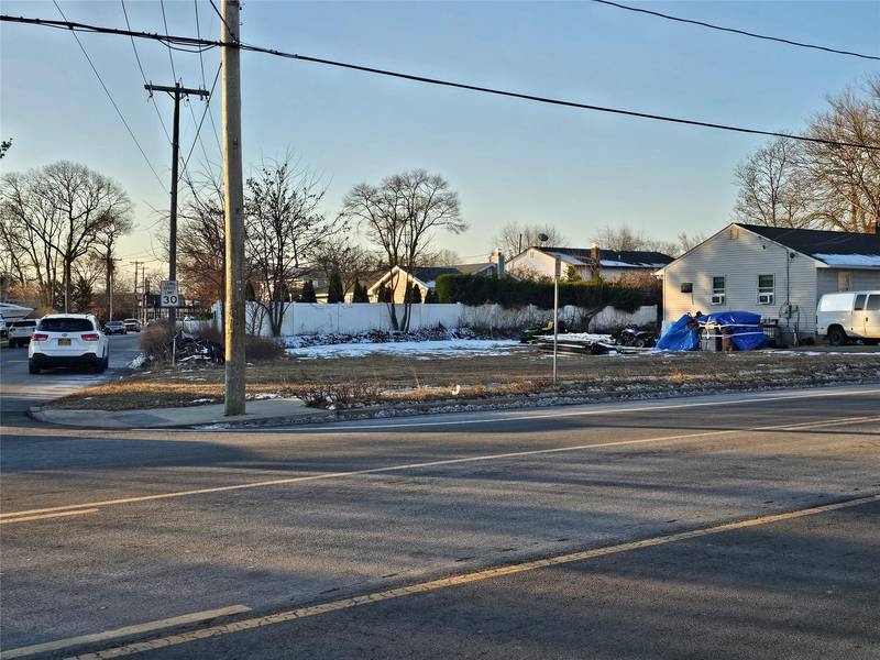 Beach Street, Union Boulevard, West Islip, NY
