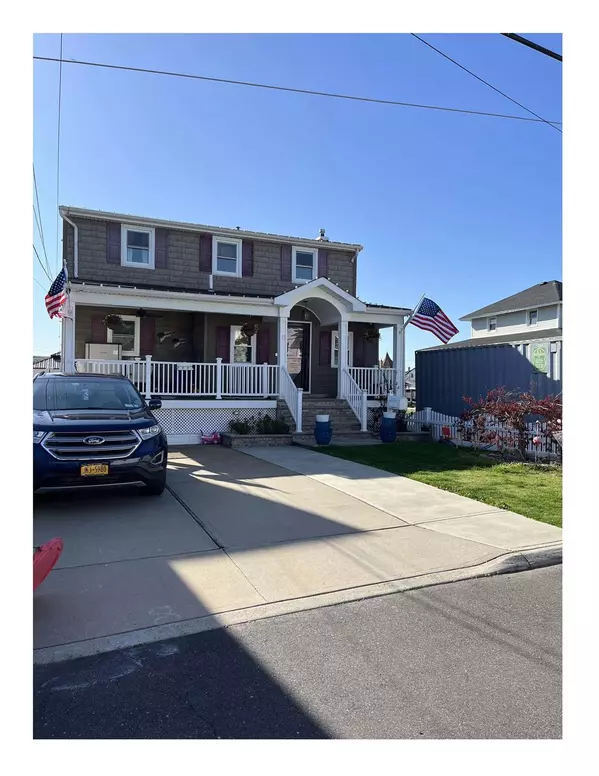 11 East AVE, Lawrence, NY 11559