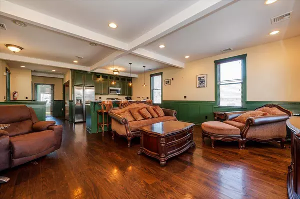 Sea Cliff, NY 11579,311 Sea Cliff AVE