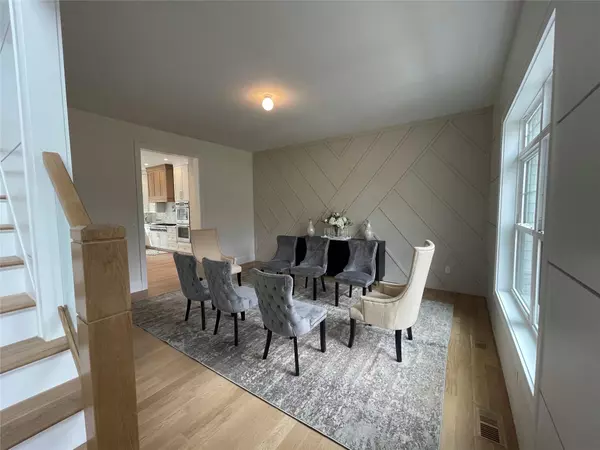 Woodbury, NY 11797,31 Fairbanks BLVD