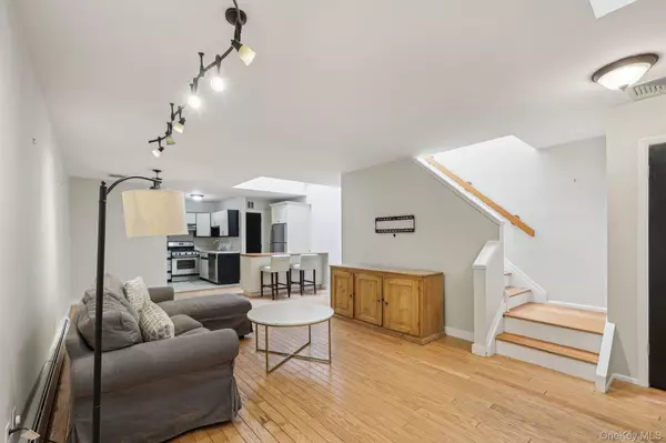 Tappan, NY 10983,215 Washington ST #19