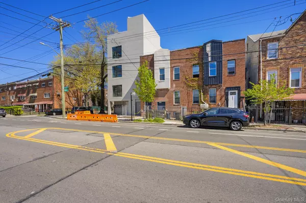 Bronx, NY 10469,3650 Bronxwood AVE