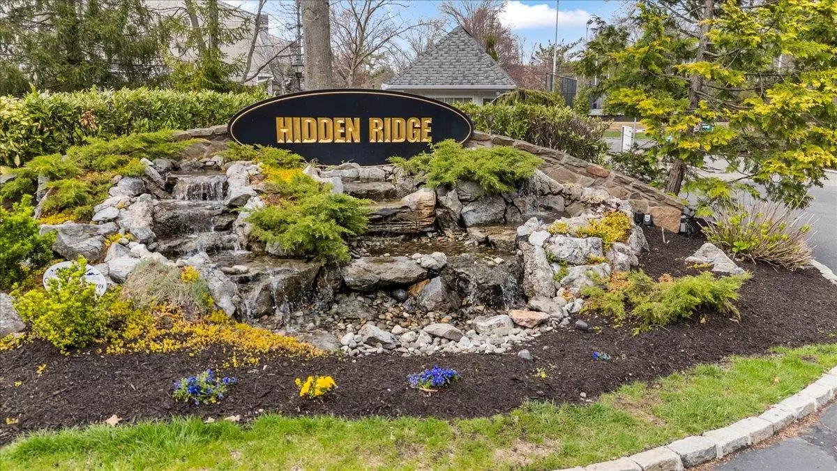 Syosset, NY 11791,9 The Mews