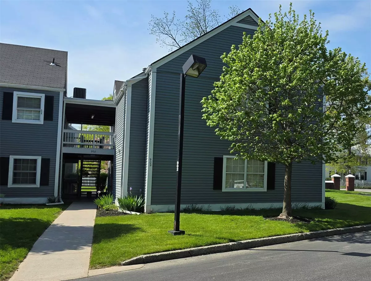 Fishkill, NY 12524,902 Commons WAY #F