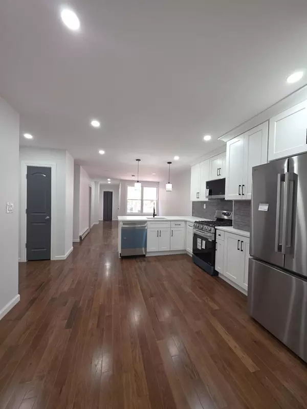 217 E 86th ST, Brooklyn, NY 11236