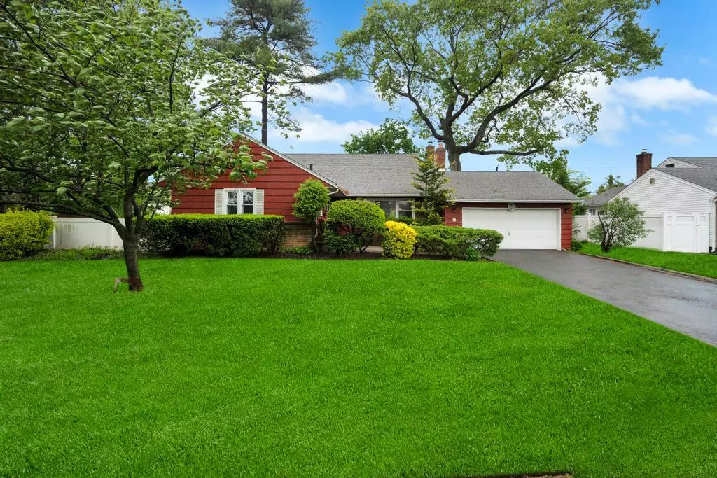 West Hempstead, NY 11552,600 Theresa AVE