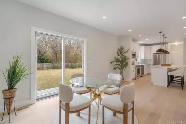 Hampton Bays, NY 11946,9 Fanning AVE