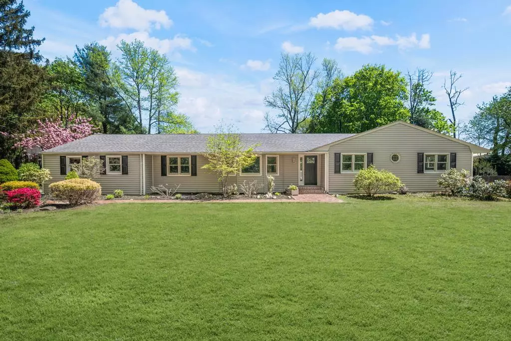 Fort Salonga, NY 11768,85 Meadow Glen RD