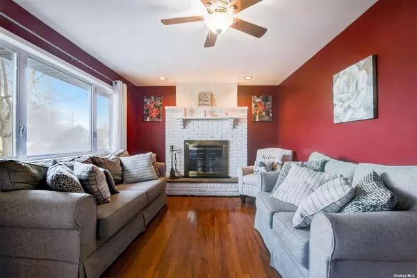 Patchogue, NY 11772,10 Florence CT