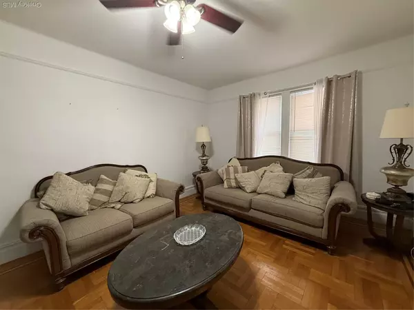 Bronx, NY 10470,133 E 238th ST