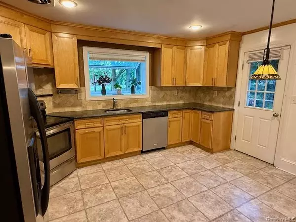 Newburgh, NY 12550,65 Balmville RD