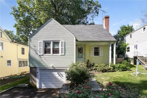 82 Sprague RD, Scarsdale, NY 10583