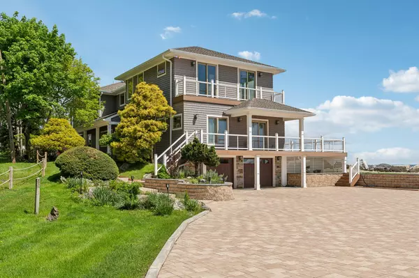 Northport, NY 11768,516 Asharoken AVE