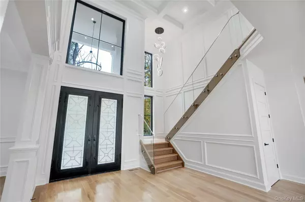 Oyster Bay, NY 11771,412 Mill River RD