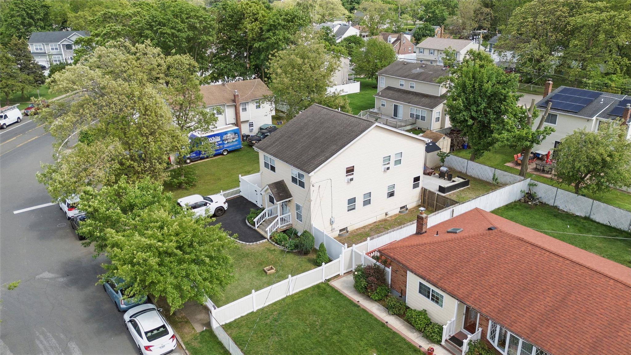 Amityville, NY 11701,50 Darerka ST