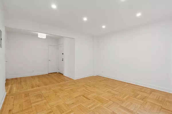 New York (manhattan), NY 10034,90 Park Terrace East #3G