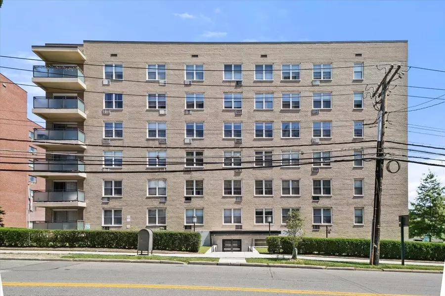 377 Westchester AVE #6C, Port Chester, NY 10573