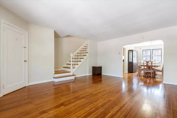 Kew Garden Hills, NY 11367,150-20 77th AVE