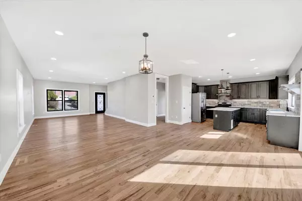 Yonkers, NY 10710,169 Bretton RD