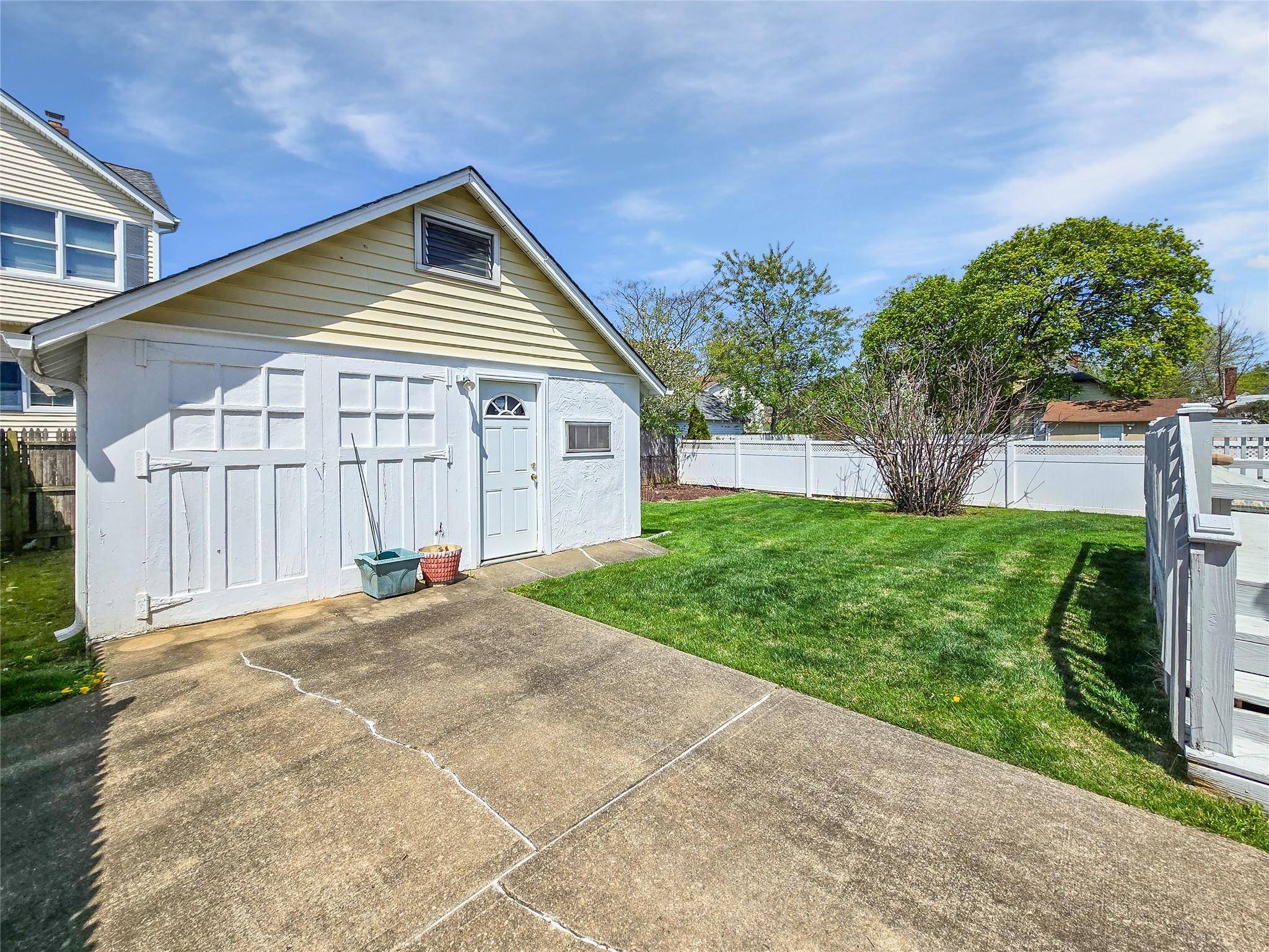 North Baldwin, NY 11510,1994 Pine ST