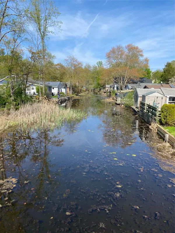 North Salem, NY 10560,7 Lagoon Plaza