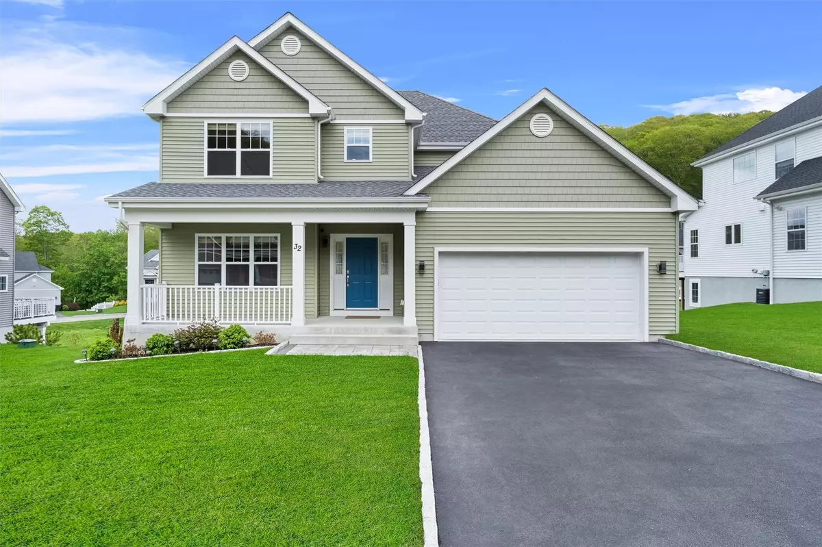 Mahopac, NY 10541,32 North Ridge Rd