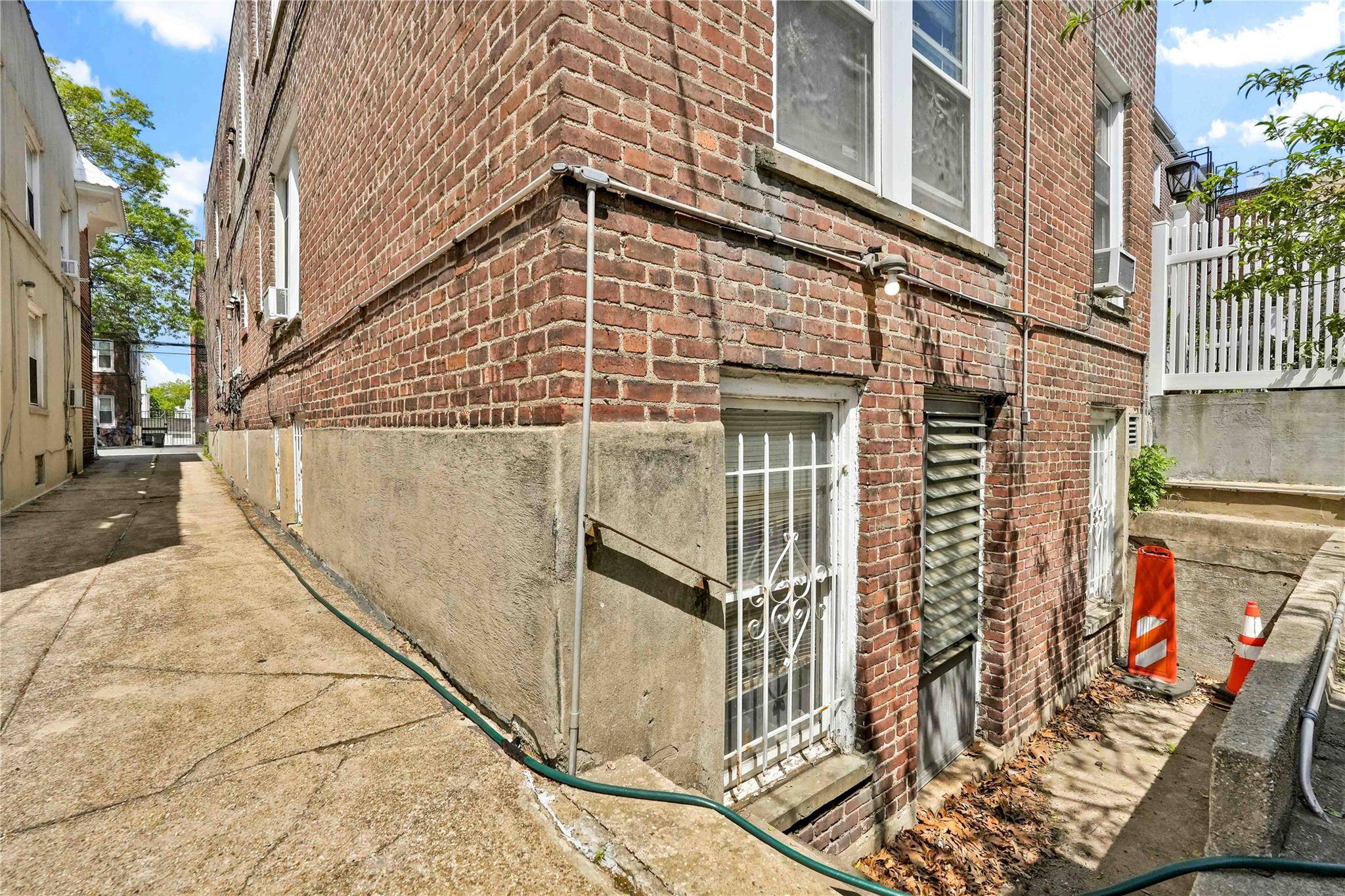 Astoria, NY 11105,23-25 28 Street