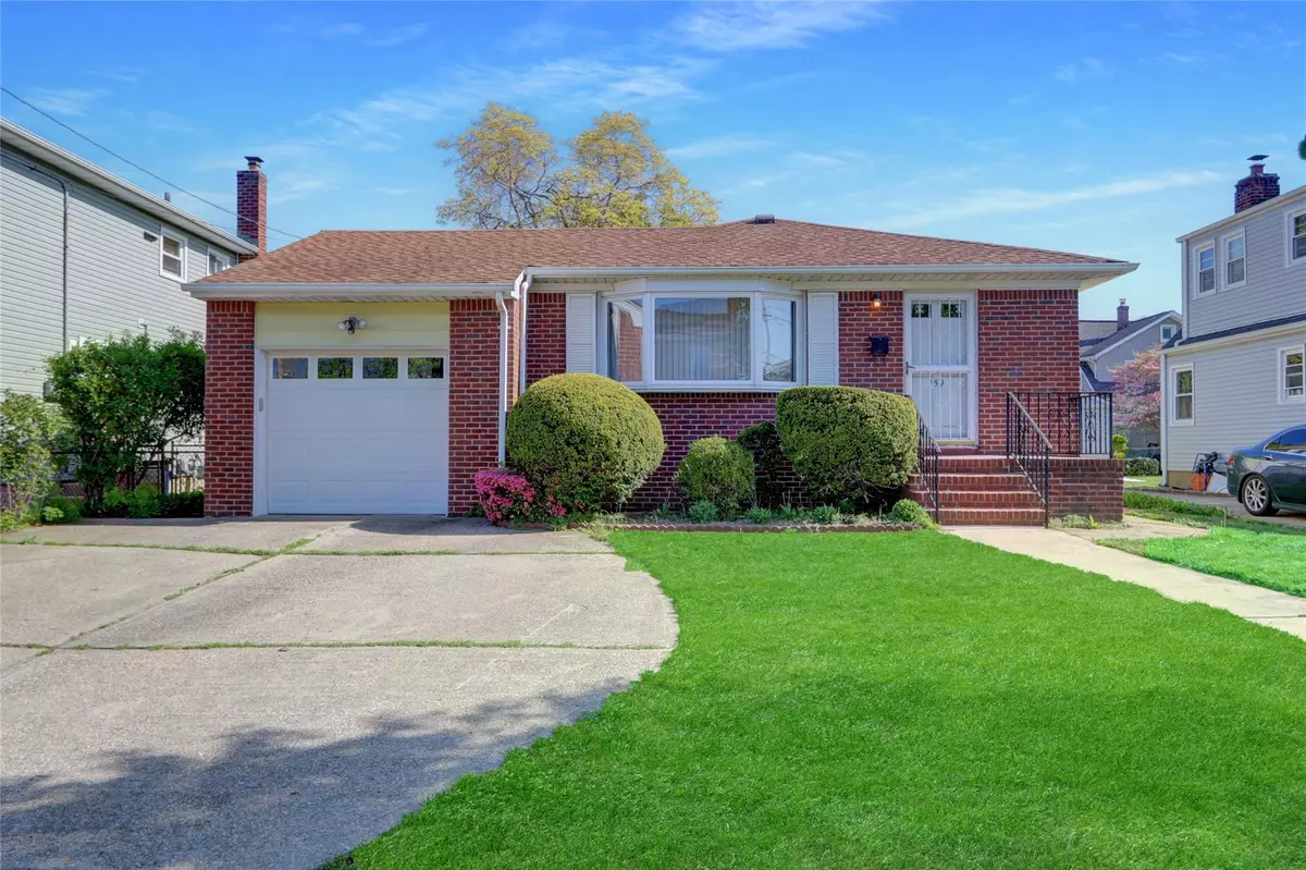 Valley Stream, NY 11580,159 E New York AVE