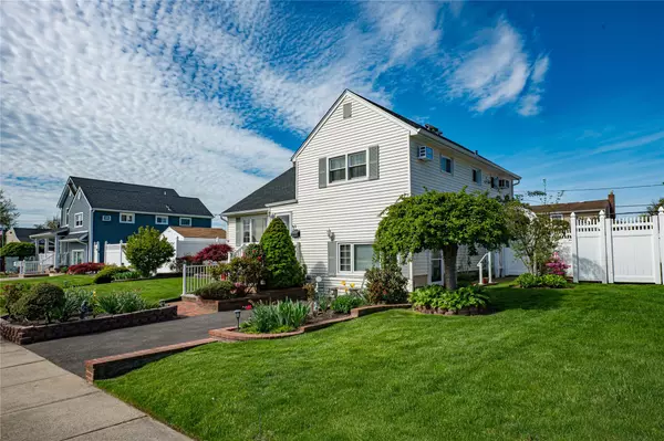 Massapequa, NY 11758,1 Marlboro AVE