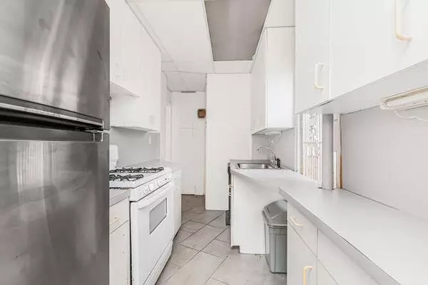 Bronx, NY 10463,2600 Henry Hudson Pkwy #5D