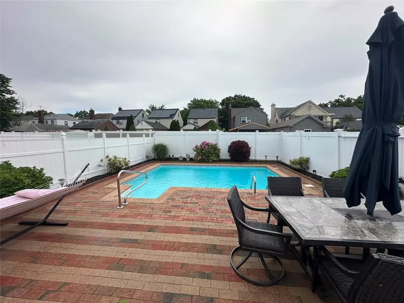 248-43 88th RD, Bellerose, NY 11426