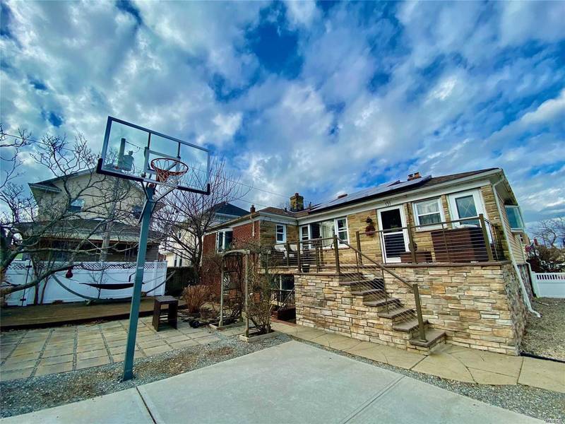 131 Taft AVE, Long Beach, NY 11561