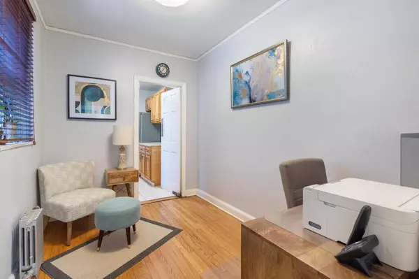 Jackson Heights, NY 11372,34-20 79th Street #1i