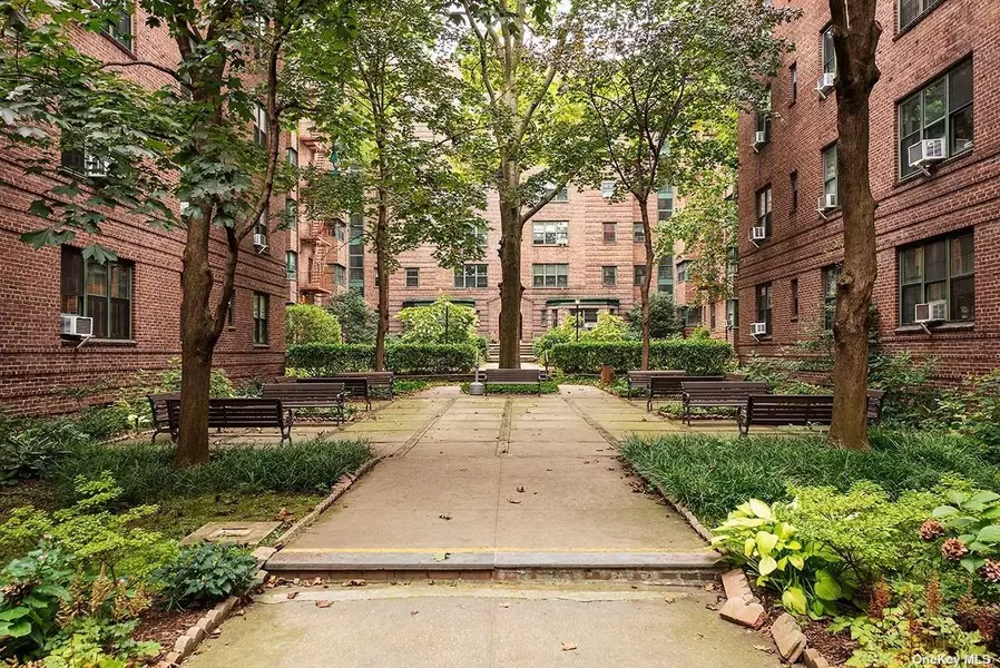34-20 79th Street #1i, Jackson Heights, NY 11372