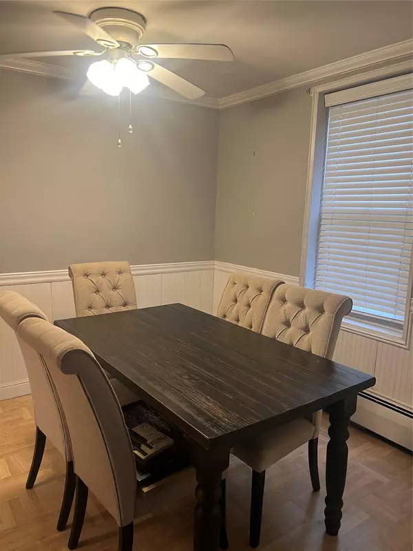 Lynbrook, NY 11563,60 Hempstead AVE #1J