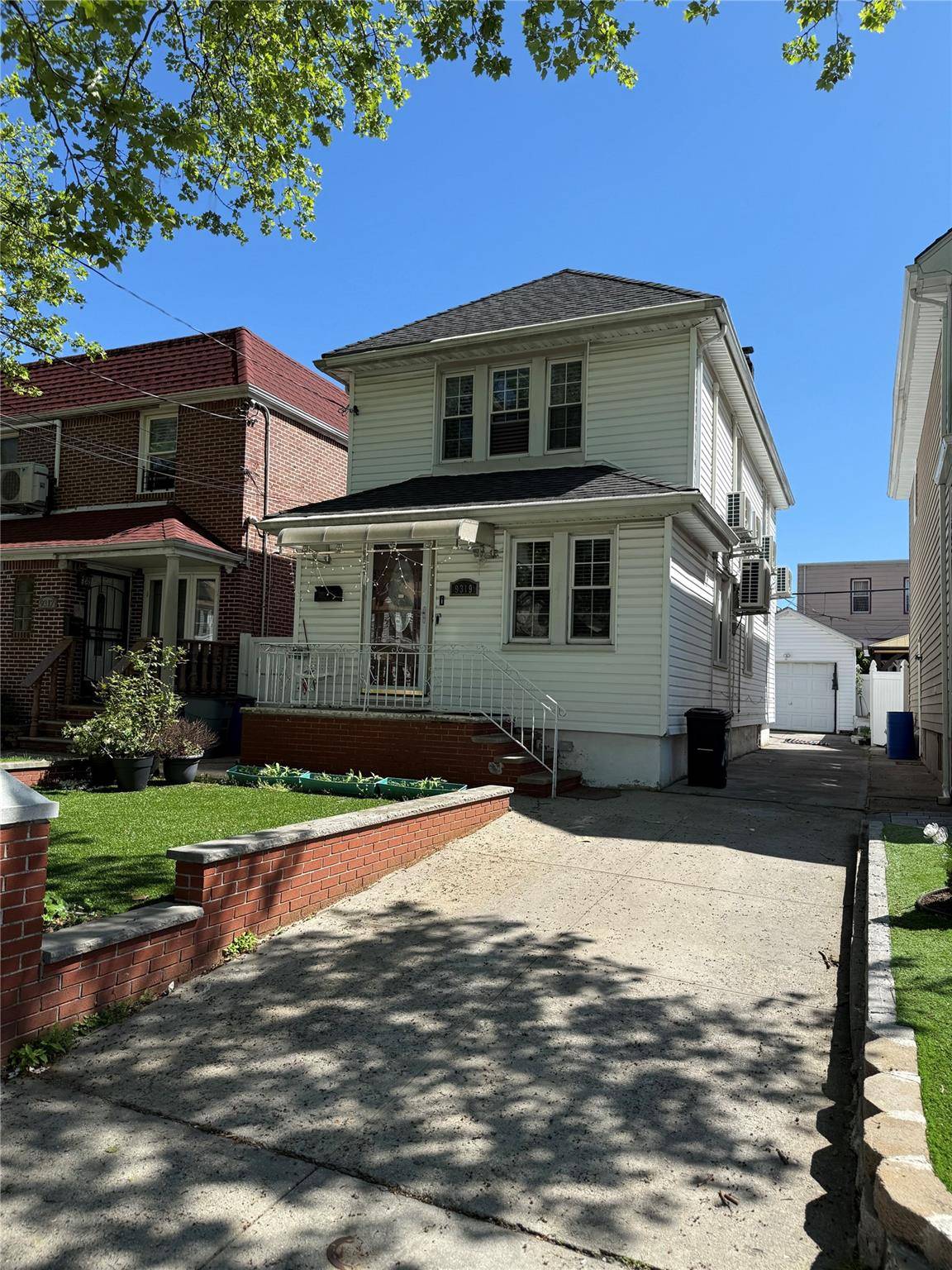 93-19 201 ST, Hollis, NY 11423