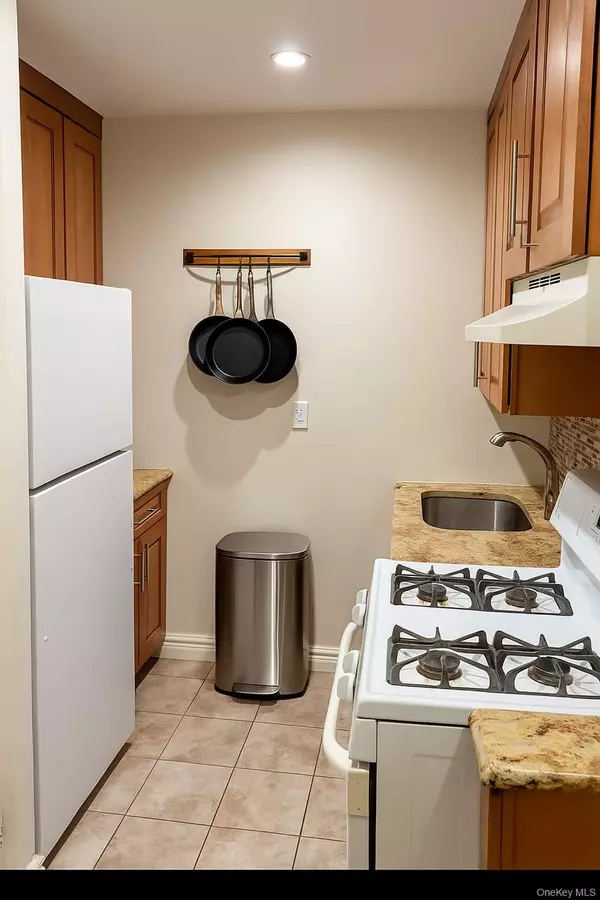 New Rochelle, NY 10801,2295 Palmer AVE #1-N