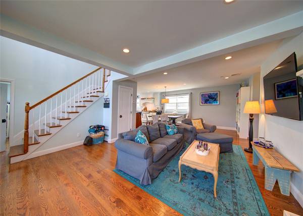 Long Beach, NY 11561,23 Farrell ST