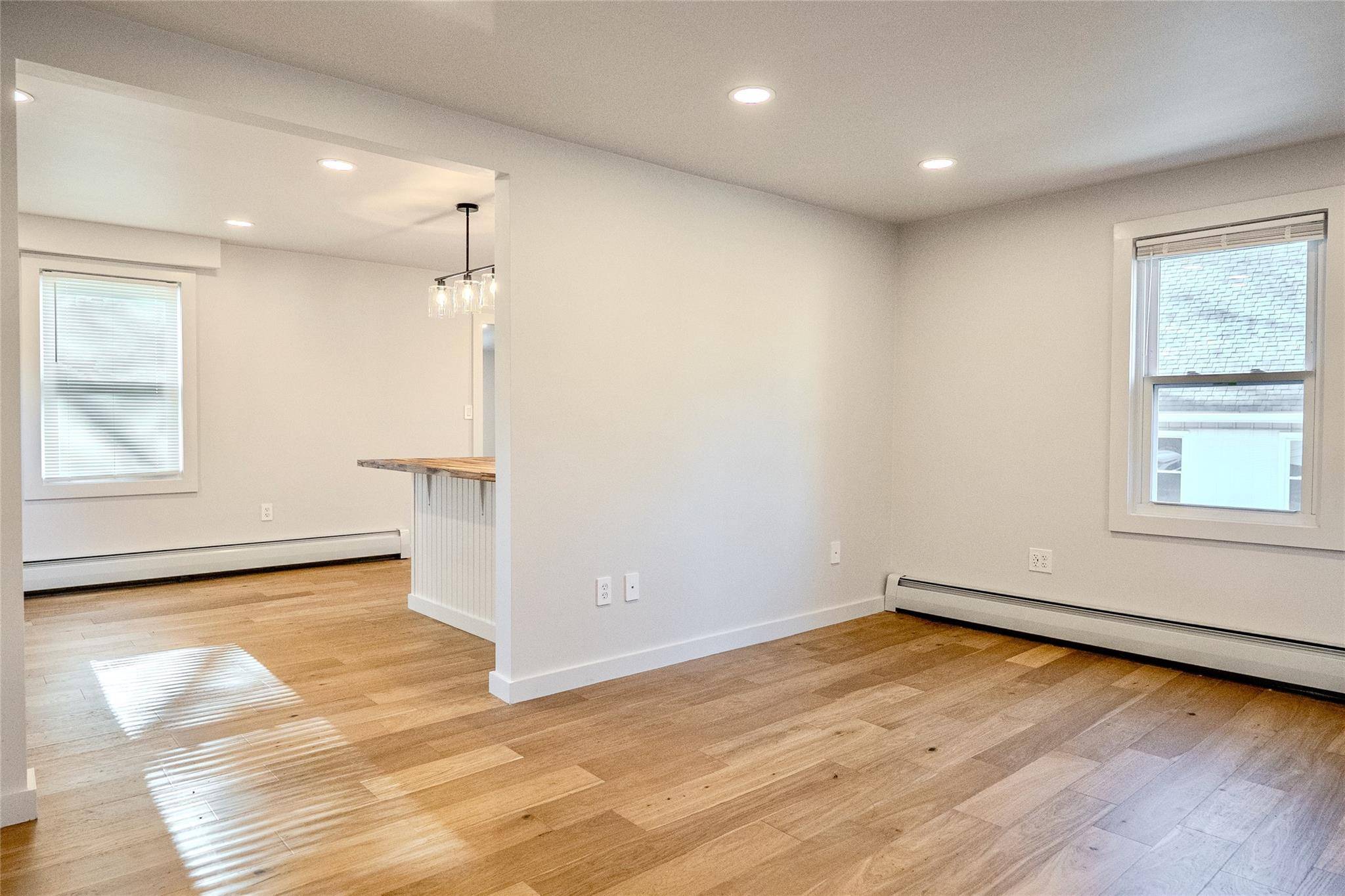 Port Washington, NY 11050,22 Mackey