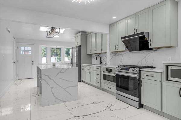 Jericho, NY 11753,66 Rockland DR