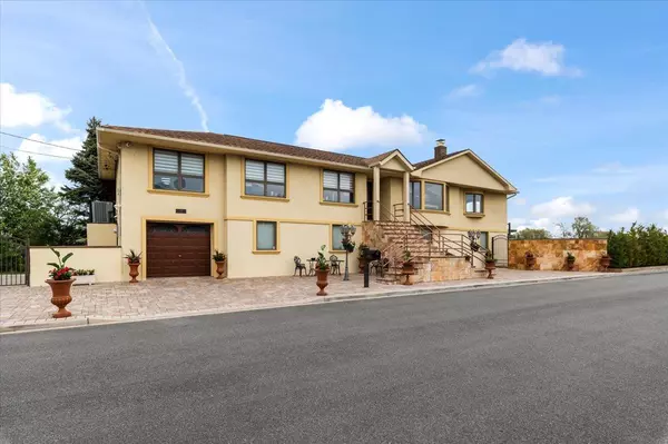 Island Park, NY 11558,121 Atlantic PL