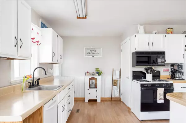 Greenport, NY 11944,416 West ST