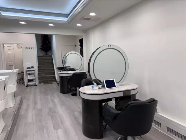 Flushing, NY 11354,Address not disclosed