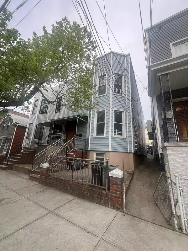 College Point, NY 11356,2045 121st ST