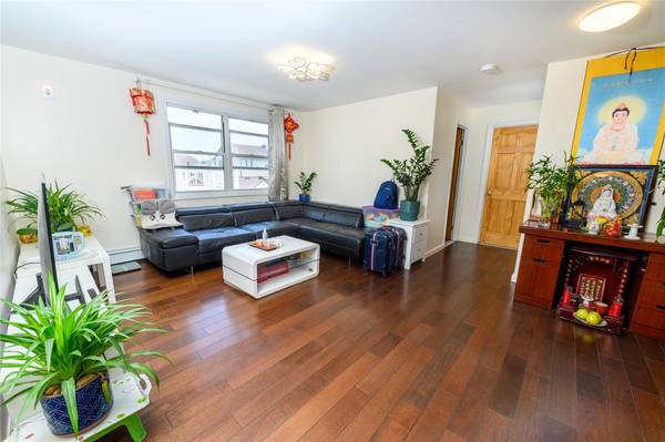 Fresh Meadows, NY 11365,178-06 69 AVE