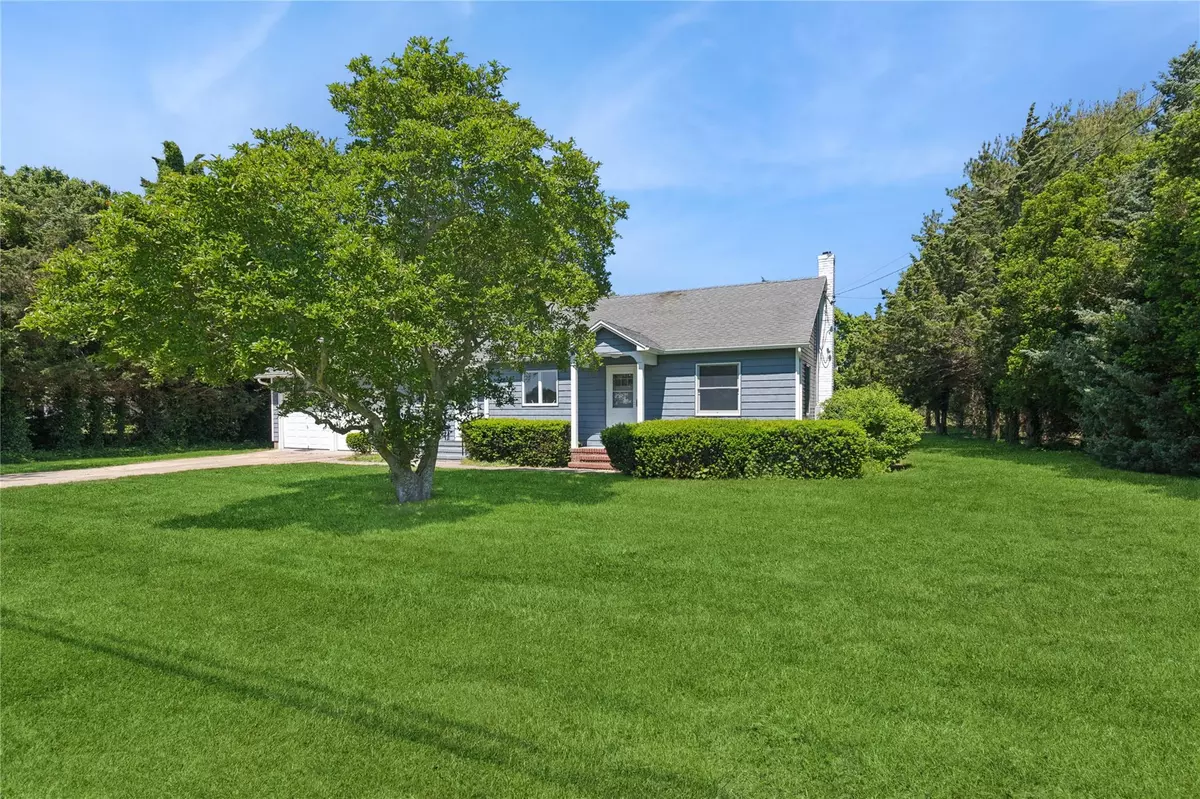 Cutchogue, NY 11935,18275 County Road 48