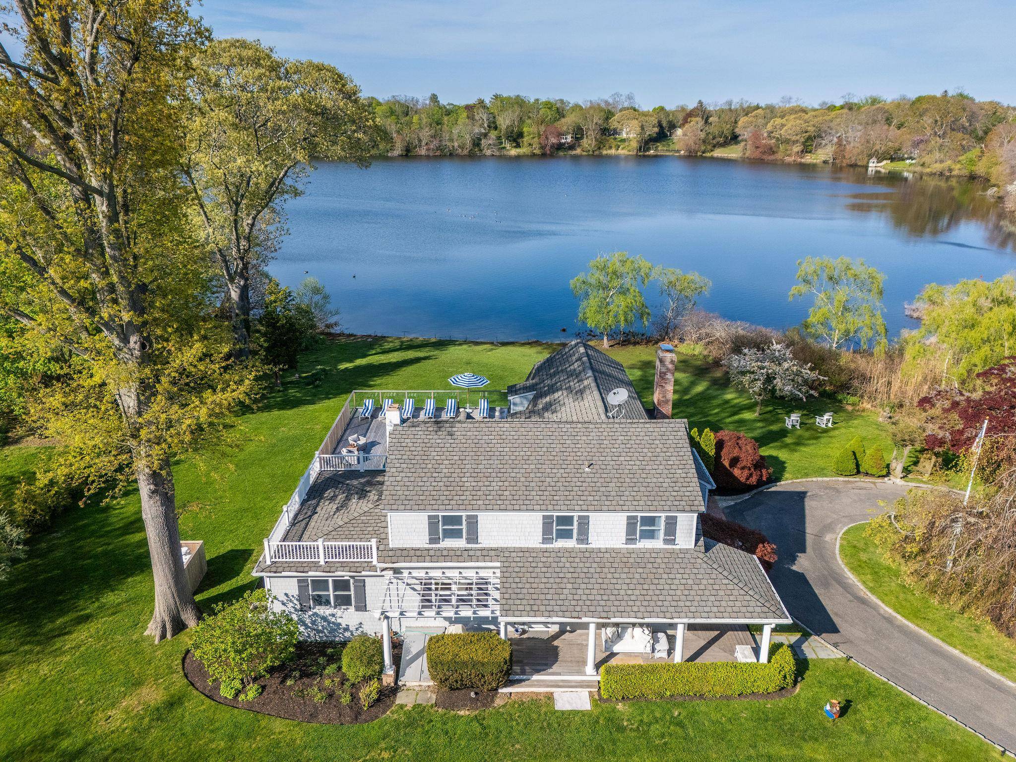 2455 New Suffolk AVE, Mattituck, NY 11952