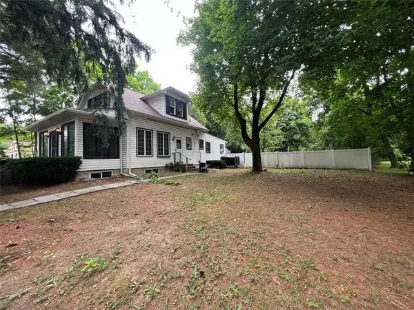 Dix Hills, NY 11746,1158 Carlls Straight PATH