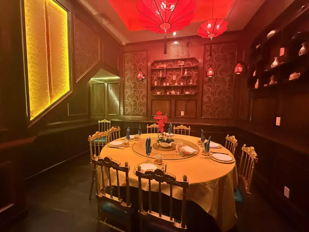Flushing, NY 11354,- 40 RD